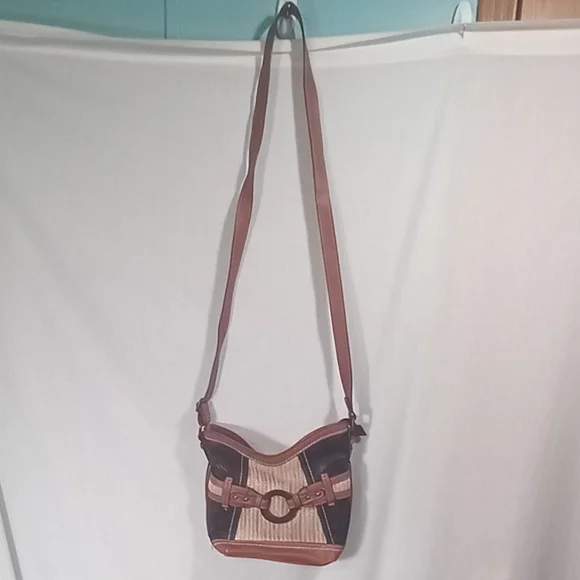 boc | Bags | Boc Nayarit Straw Crossbody Purse | Poshmark B.O.C Nayarit Crossbody Bag main image 0